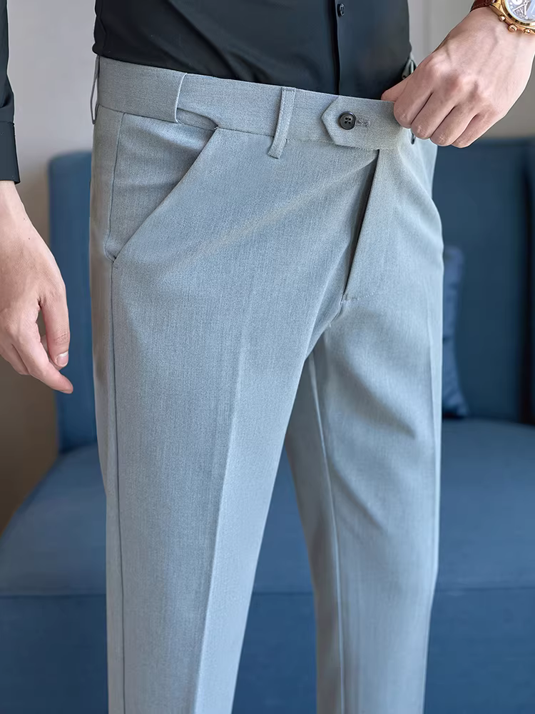 Quần âu nam lưng thun không lộ, kiểu dáng lịch sự, ôm dáng, chất liệu mềm mại, không nhăn, dễ chăm sóc, thích hợp đi làm.