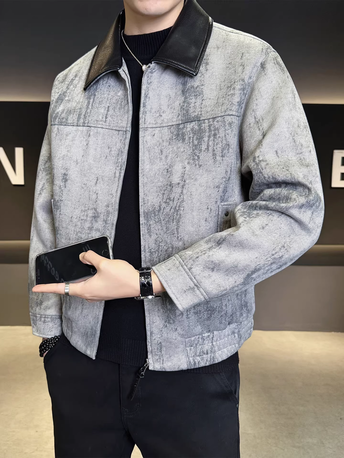 Áo khoác lông vũ nhẹ, viền da, dành cho nam, kiểu mới mùa đông 2025, dáng rộng, ngắn, nhẹ, ấm, chất lượng cao.