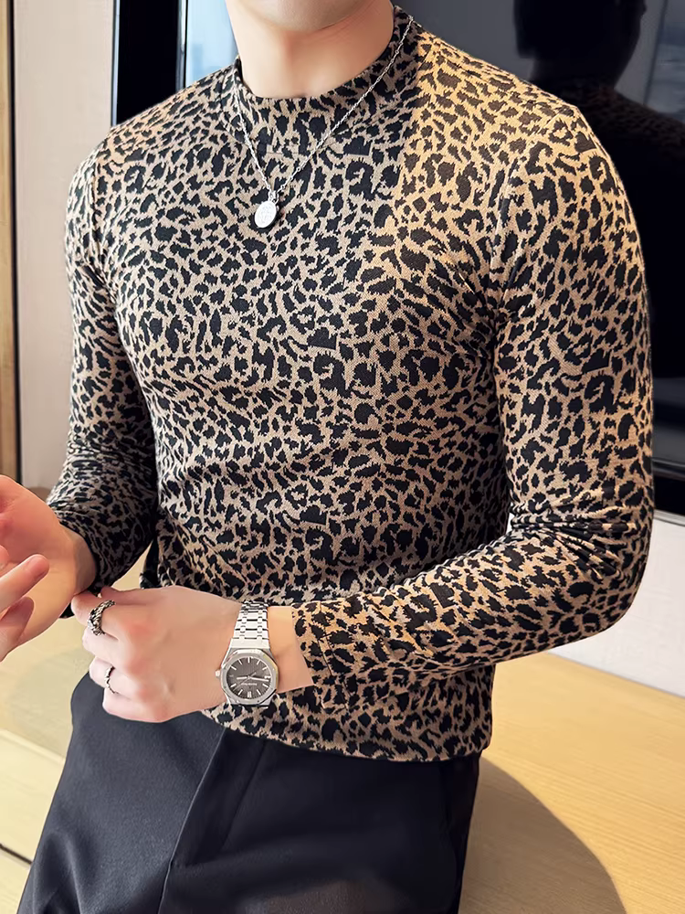 Áo thun nam cổ lọ nửa cao họa tiết da báo, tay dài, thời trang xuân thu 2025 mới, áo thun ôm body cao cấp, kiểu dáng thời thượng.