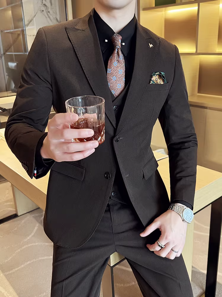 Bộ vest nam xuân 2024 thời trang mới mẻ, kiểu dáng ôm body, lịch lãm, phong cách Anh quốc cao cấp, bộ ba mảnh