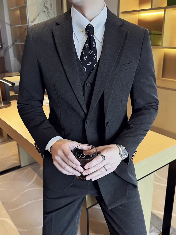 Bộ vest nam hai hàng khuy, thời trang công sở cao cấp, kiểu dáng ôm body thời thượng, bộ ba món lịch lãm