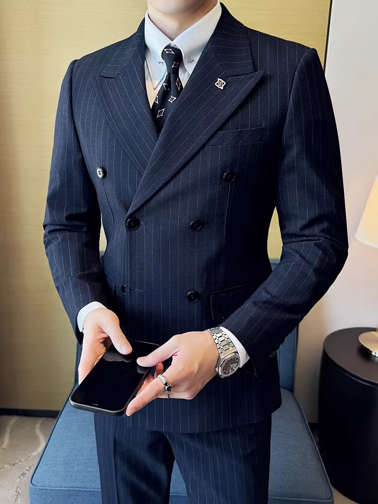 Bộ vest kẻ sọc hai hàng khuy nam, kiểu dáng mới xuân thu, thời thượng, cao cấp, lịch sự, ôm dáng, bộ ba món