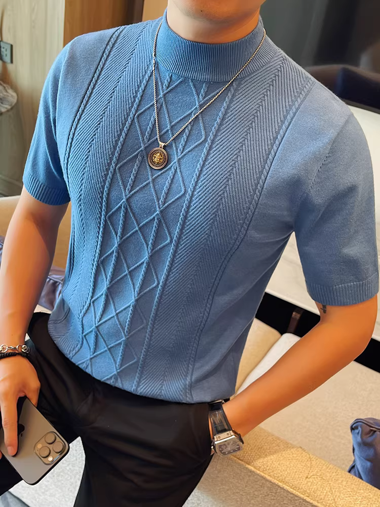 Áo len nam cổ lọ nửa cao tay ngắn, kiểu mới thu đông 2025, thiết kế cao cấp, ôm dáng, thời trang.