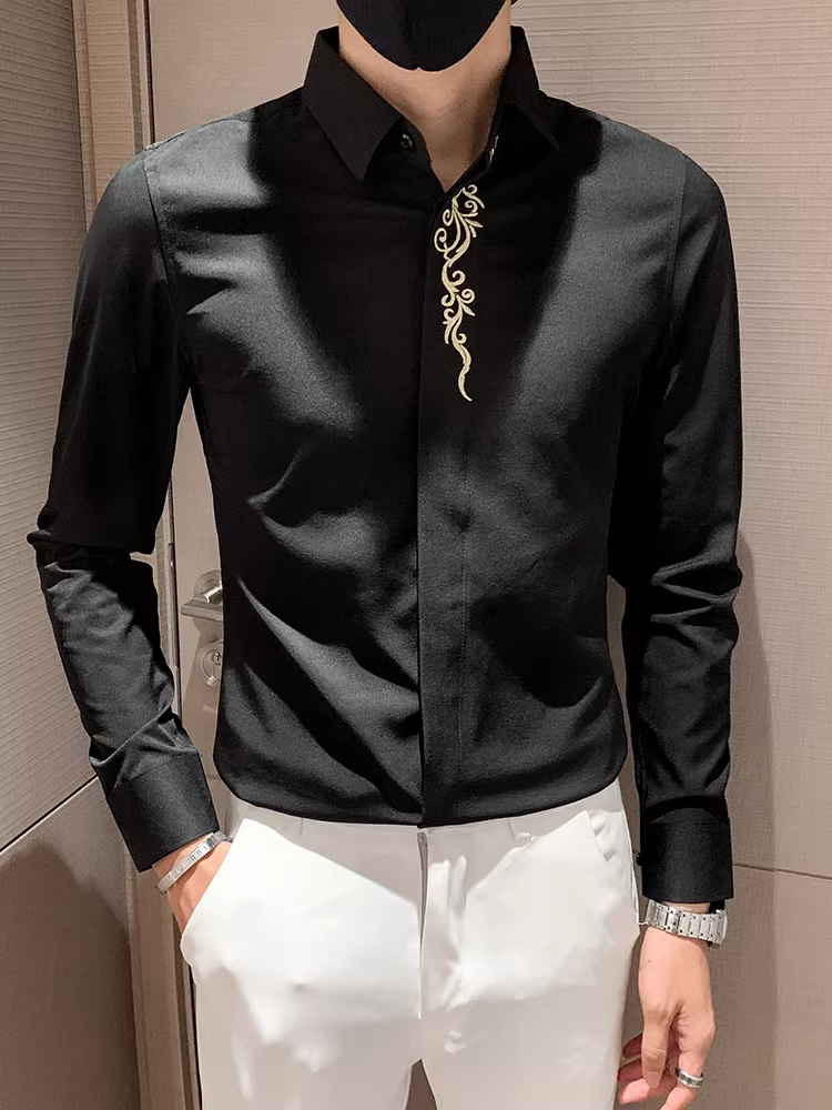 Áo sơ mi nam cao cấp tay dài, kiểu dáng ôm body mới, thích hợp cho công sở và thường ngày mùa xuân thu, màu đỏ với khuy giấu và thêu theo năm sinh.