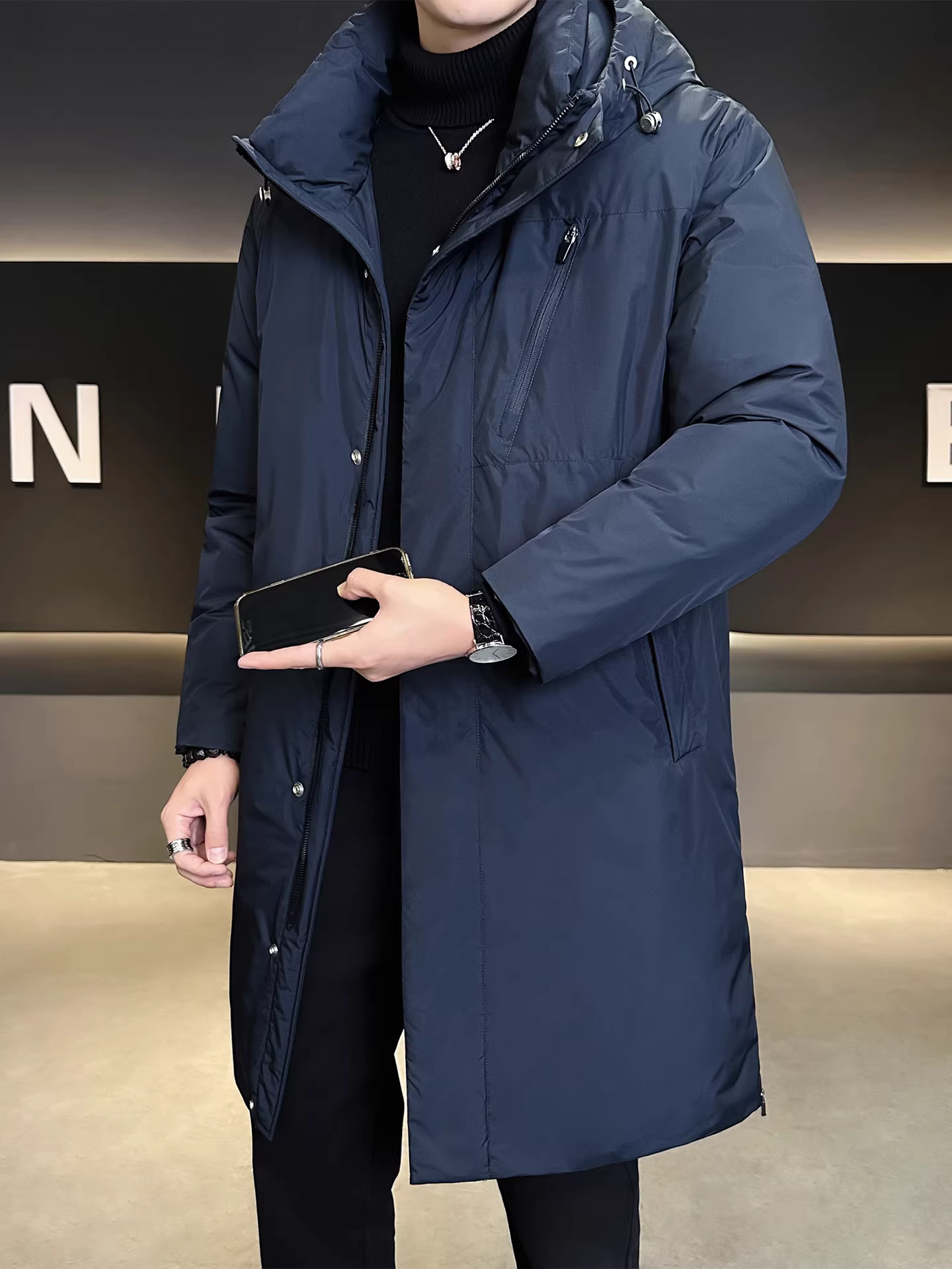 Áo khoác lông ngỗng nam cao cấp, dài trung bình, có mũ, mùa đông 2025, kiểu dáng dày dặn ấm áp