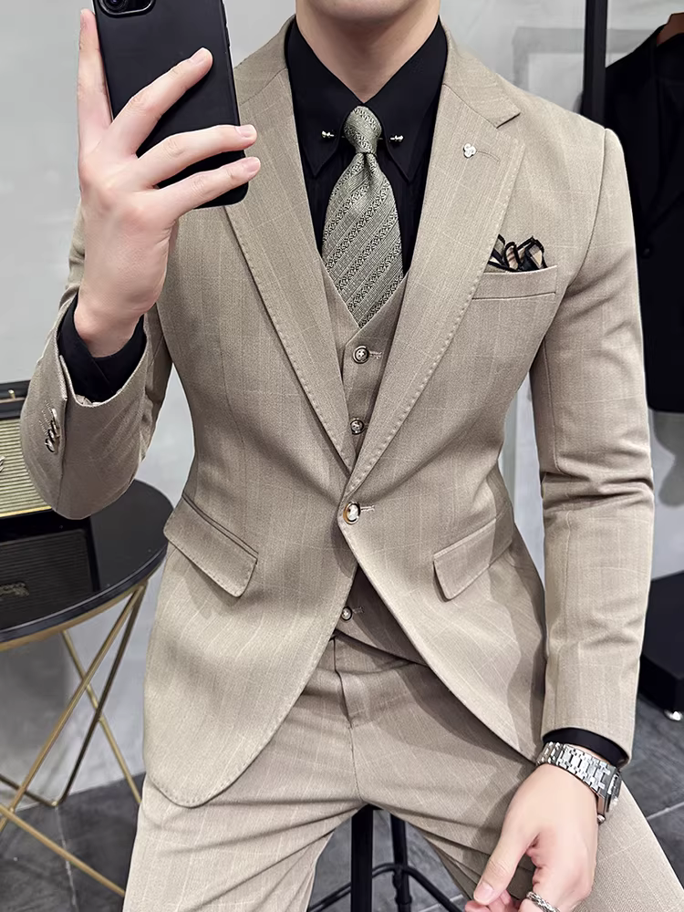 Bộ vest nam cao cấp kẻ ca rô nhuộm sợi, kiểu dáng mới 2024, phong cách công sở lịch lãm kiểu Anh, dáng ôm, bộ ba món