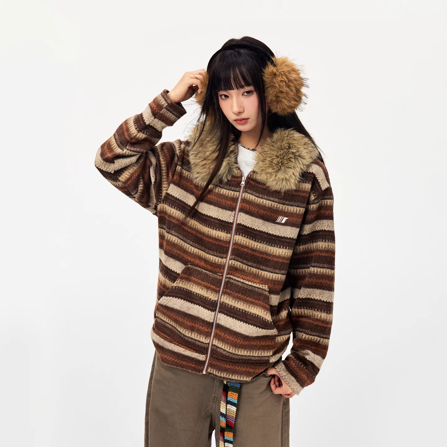 [Wu Jiacheng Exclusive] Áo len dệt kim có cổ lông có thể tháo rời Jungle Tiger có cổ lông sọc mùa thu/đông Áo len cardigan dáng rộng thông thường