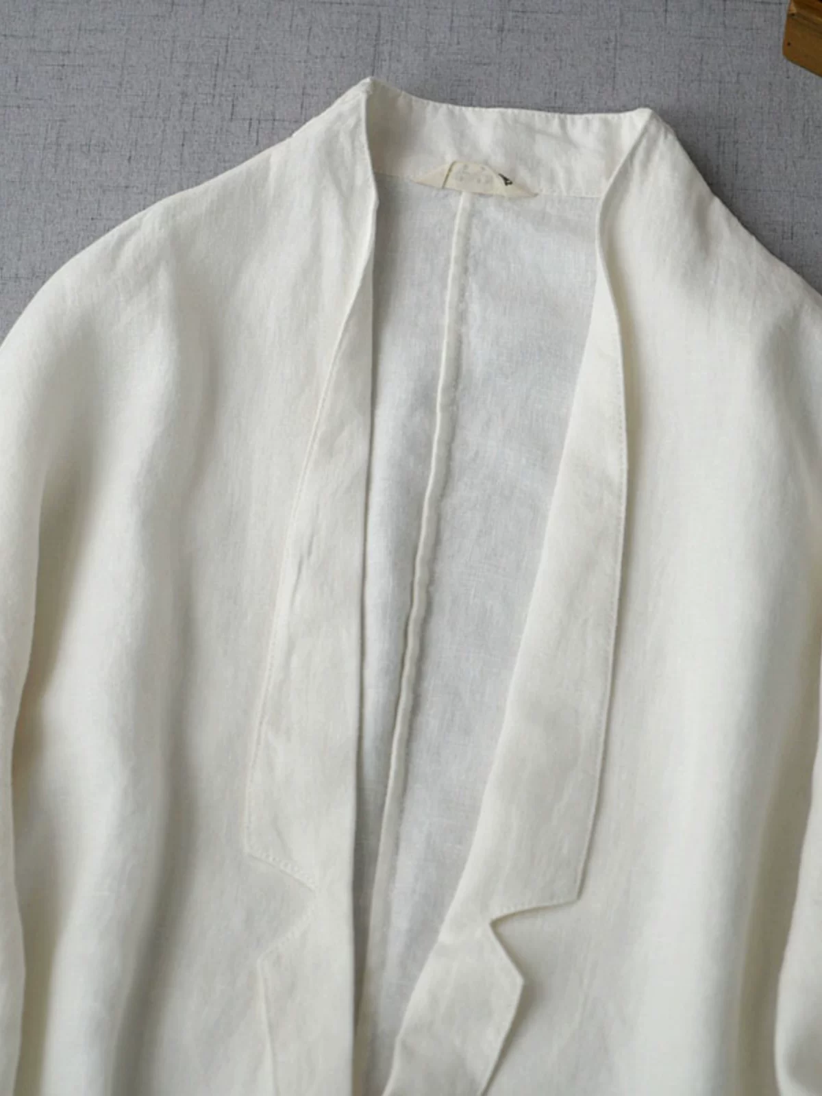 Áo blazer nữ cỡ lớn, kiểu dáng mới mùa xuân 2026, ôm dáng, nhẹ nhàng, chất liệu cao cấp dành cho người phụ nữ có vóc dáng nhỏ nhắn.