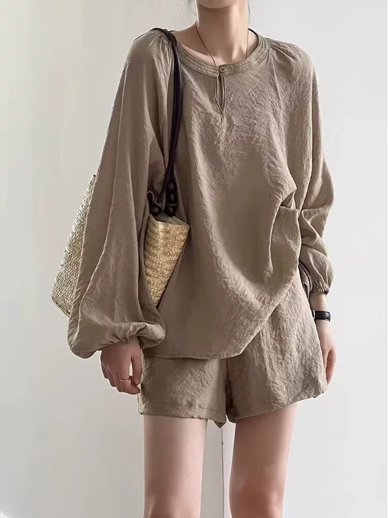 Bộ đồ nữ thời trang mùa hè 2025, áo sơ mi chống nắng chất liệu modal rộng rãi, quần short đa năng, bộ hai món