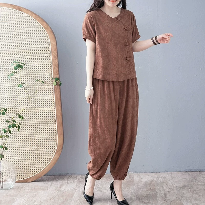 Bộ đồ nữ mùa hè phong cách retro chất liệu cotton và lanh dệt jacquard, áo ngắn tay rộng rãi và tôn dáng, quần ống rộng, bộ hai món.