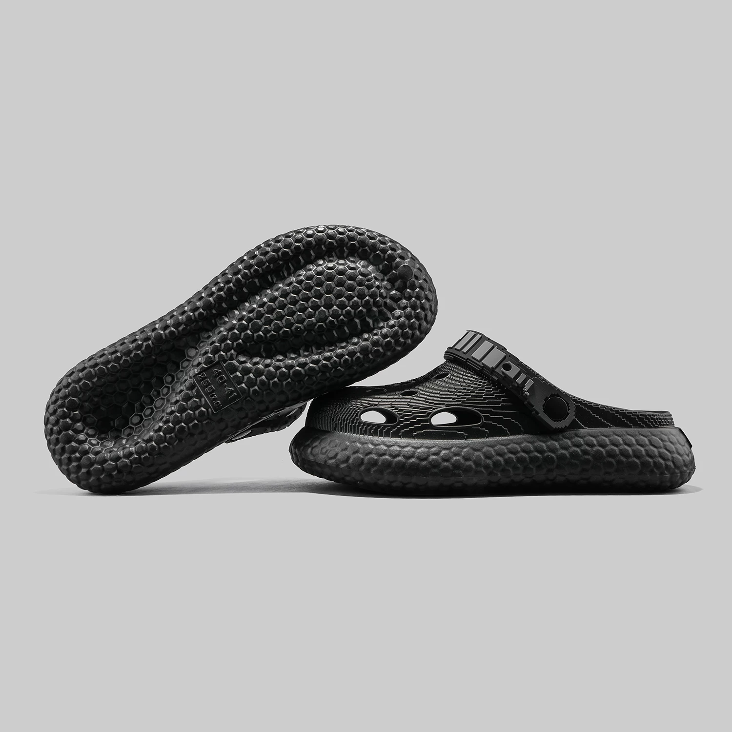 Dongjia Qshoes Dép kín mũi kiểu Nhật dành cho nam và nữ, trang phục mặc ngoài trời mùa hè, giày đi biển thoải mái bằng nhựa EVA đa năng màu đen