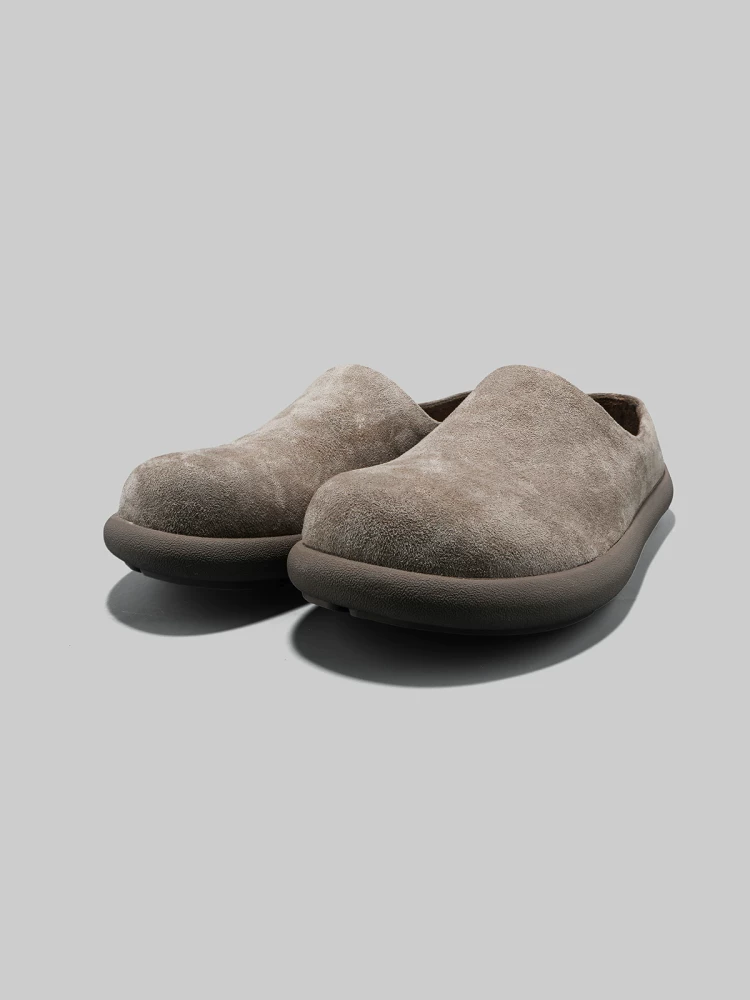 Giày lười nam kiểu Birkenstock cổ điển dành cho mùa thu, mũi và gót kín, thích hợp để đi ngoài trời.