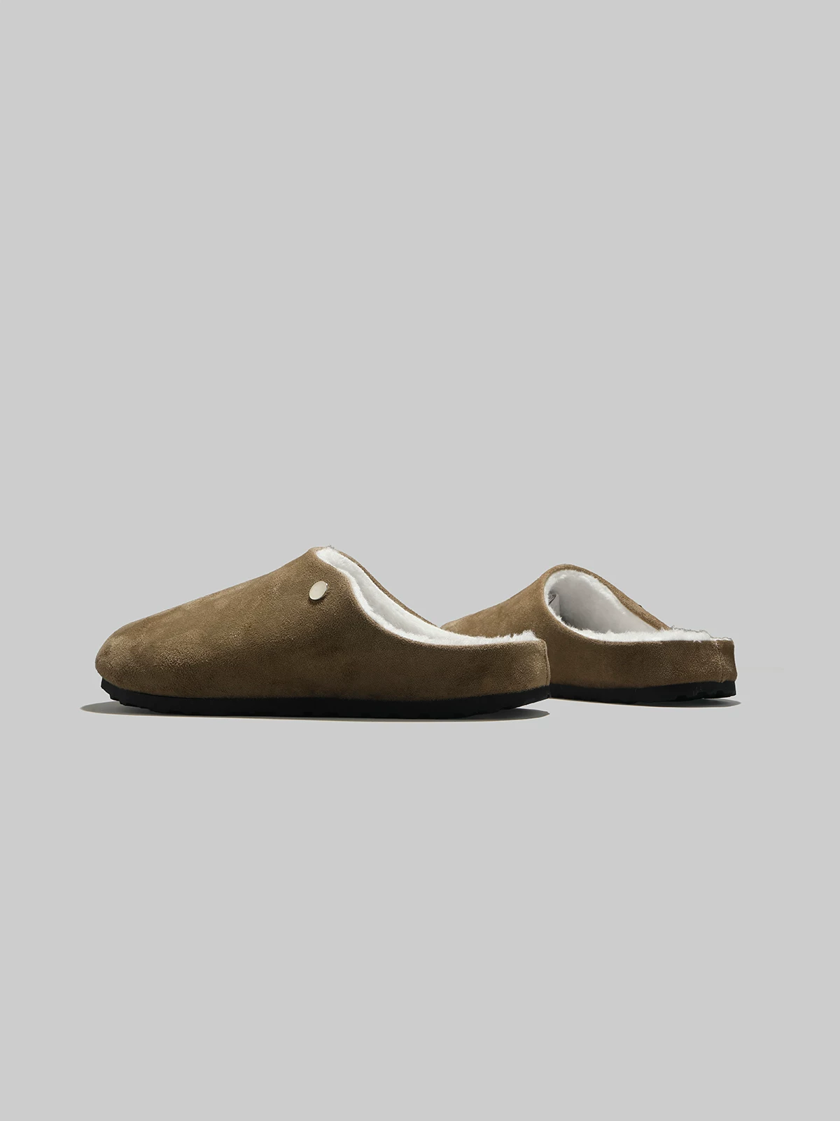 Đôi dép bông kiểu Birkenstock lót lông mềm mại mùa đông dành cho nam, sử dụng được trong nhà và ngoài trời, sản xuất tại Nhật Bản để xuất khẩu.