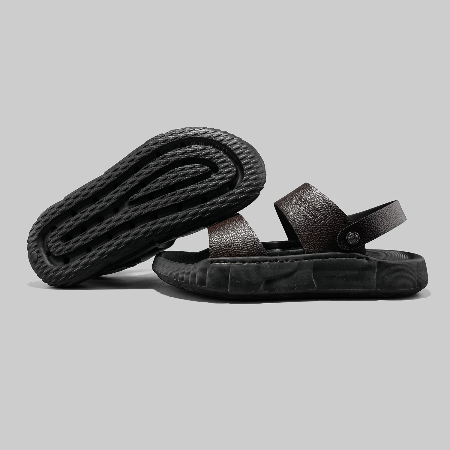 Dép da nam Dongjia Qshoes dành cho mùa hè, thoáng khí, thích hợp lái xe, đi ngoài trời, sử dụng kép, giày đi biển hở mũi