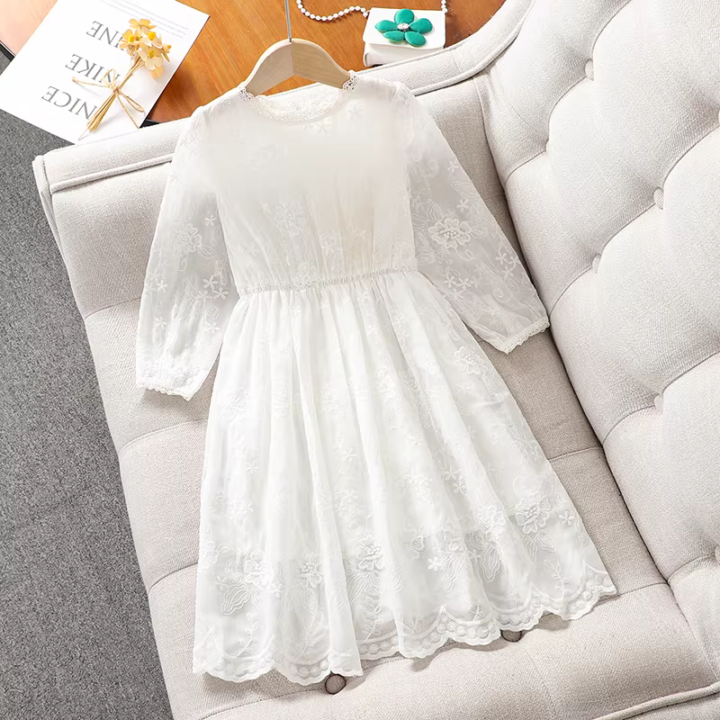 Váy bé gái phong cách xuân thu, váy công chúa trắng kiểu Pháp, mẫu mới thời trang trẻ em 2025, chân váy ren