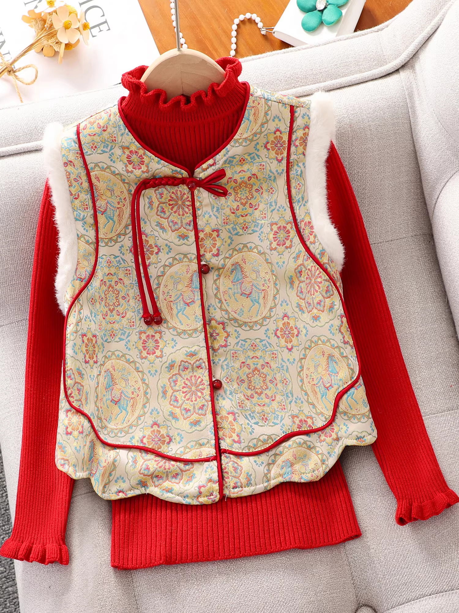 Trang phục màu đỏ năm mới của bé gái Trang phục mùa thu đông mới kiểu Trung Quốc Váy Hanfu kiểu Trung Quốc Quần áo trẻ em lớn của bé gái Áo vest phong cách dân tộc Trang phục chào mừng năm mới