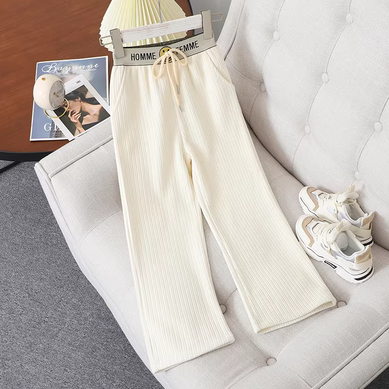 Quần ống rộng bằng vải nhung dành cho bé gái, thời trang và sành điệu cho mùa thu đông, quần lót lông cừu màu trắng rộng rãi cho trẻ em, quần nhung kẻ cho trẻ lớn.