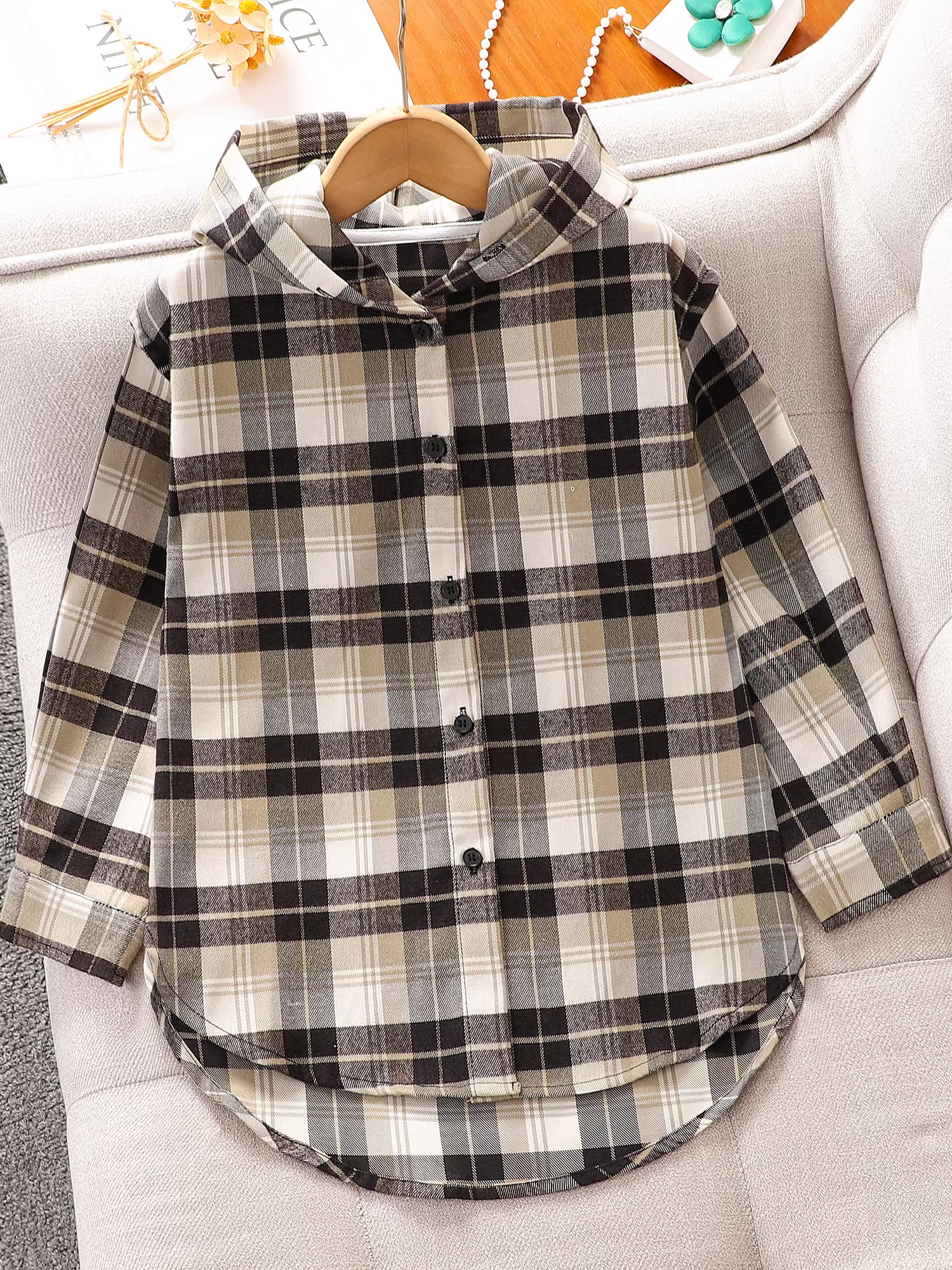 Áo sơ mi dài tay có mũ trùm đầu cho bé gái 2025 phong cách mới mùa xuân thu áo khoác kẻ sọc thông thường cho bé gái quần áo mùa thu cho trẻ em áo sơ mi phong cách Hàn Quốc