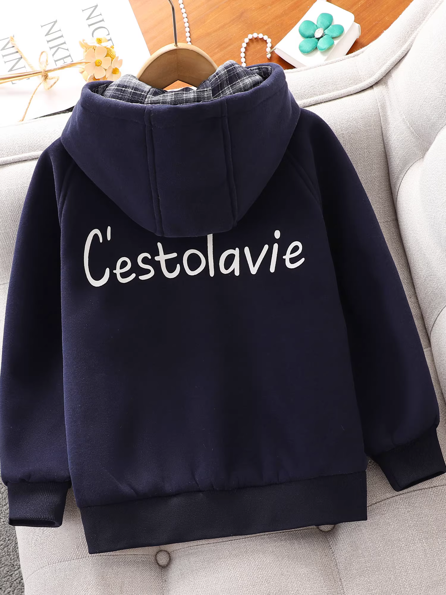 Áo khoác ngoài cho bé gái mùa thu đông 2025 kiểu mới, áo nỉ có mũ dày dặn dành cho bé gái lớn, quần áo trẻ em, áo khoác mùa đông may chần bông kiểu thường