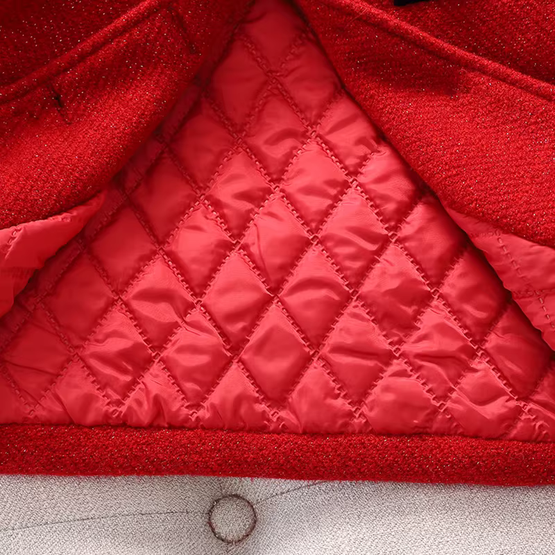 Áo khoác kiểu Chanel cho bé gái trang phục năm mới mặc mùa đông 2025 Áo khoác cotton dày màu đỏ năm mới cho trẻ em mùa thu đông Áo năm mới