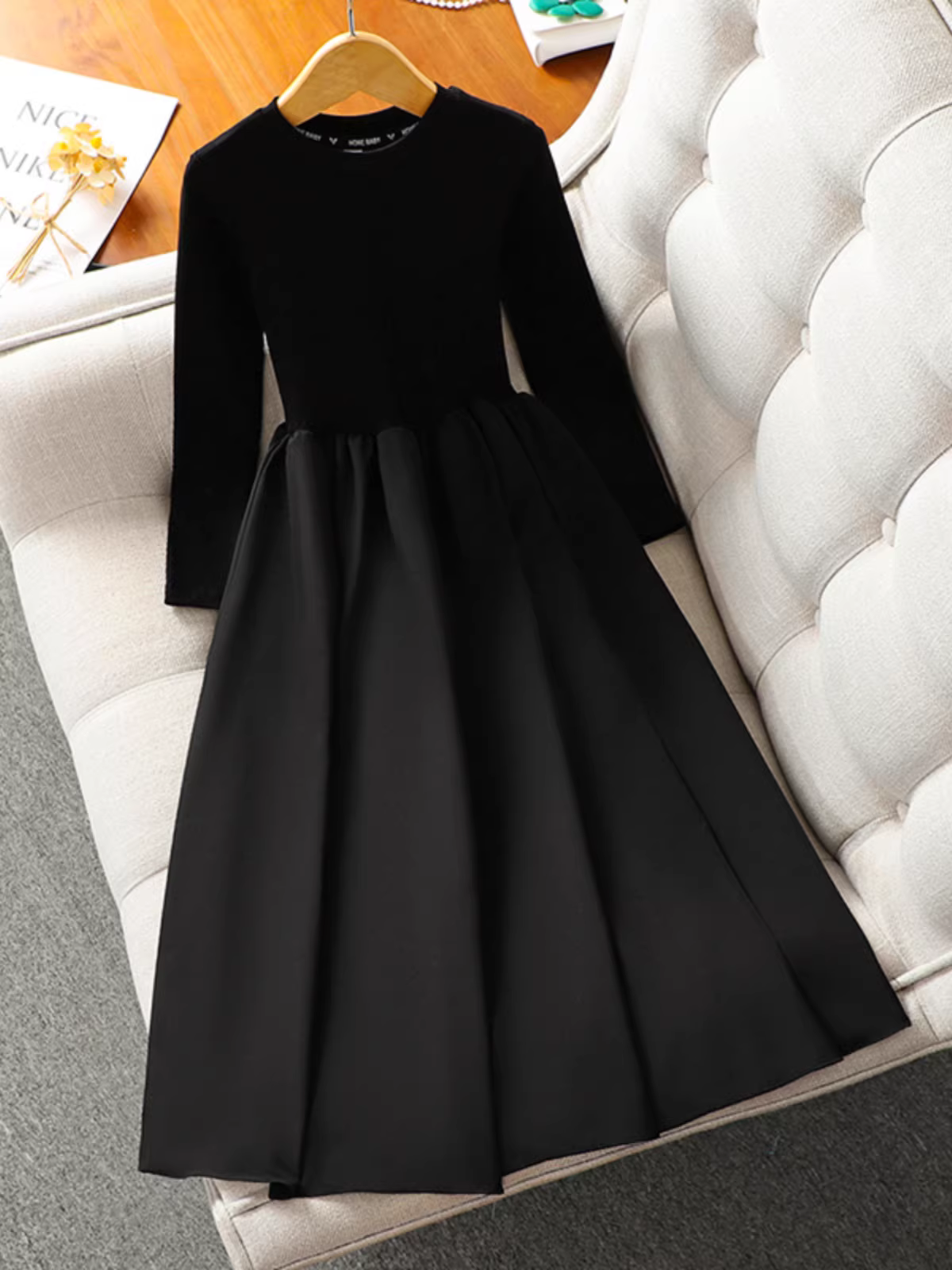 Váy bé gái thu đông 2025, mẫu mới thời trang cho bé gái lớn, đồ lót thời trang váy đen ngắn, váy dài bé gái.