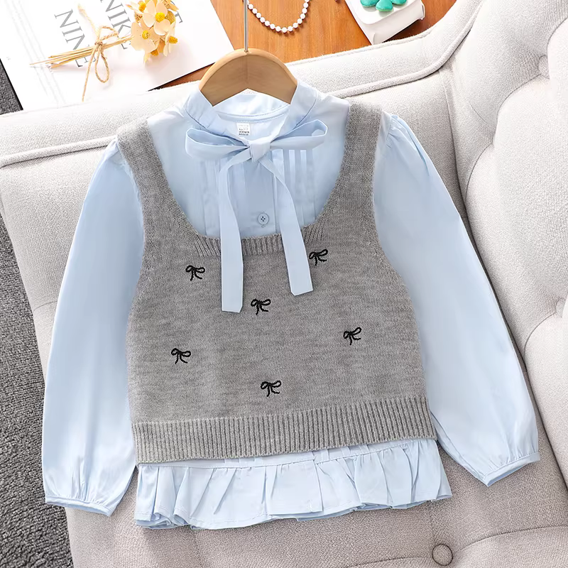Bộ quần áo xuân thu bé gái 2025, áo sơ mi, áo gile, quần bò, phong cách preppy, bộ ba món