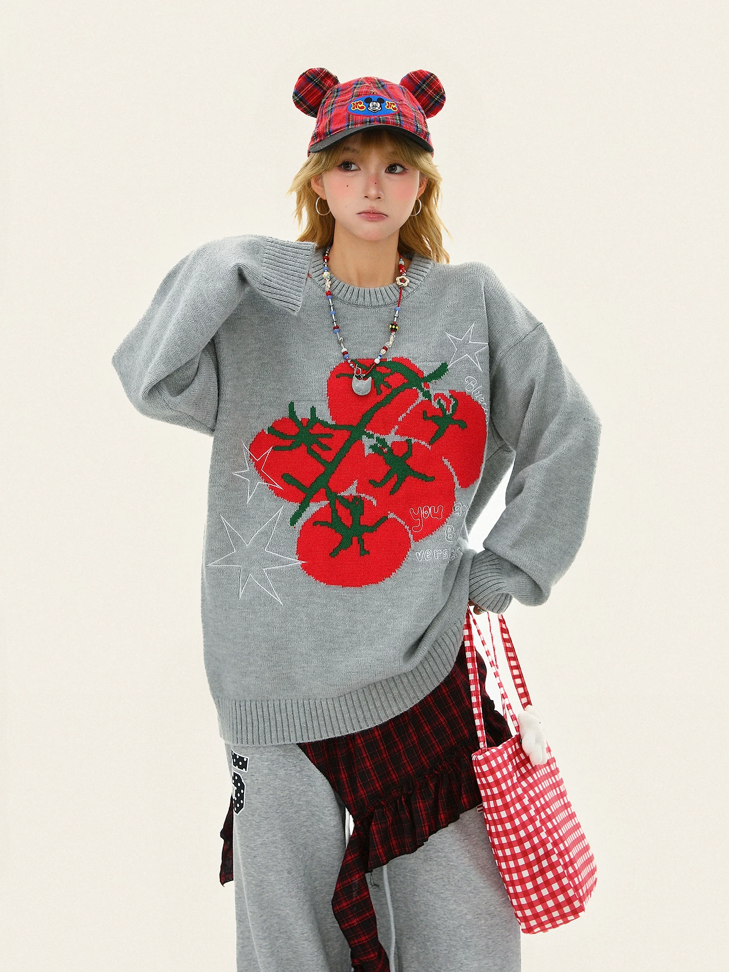 Áo len cổ tròn thêu hình ngôi sao Bulu Biscuit Tomato Letter dành cho nữ, áo len dệt kim phong cách lười biếng đa năng mùa thu đông.
