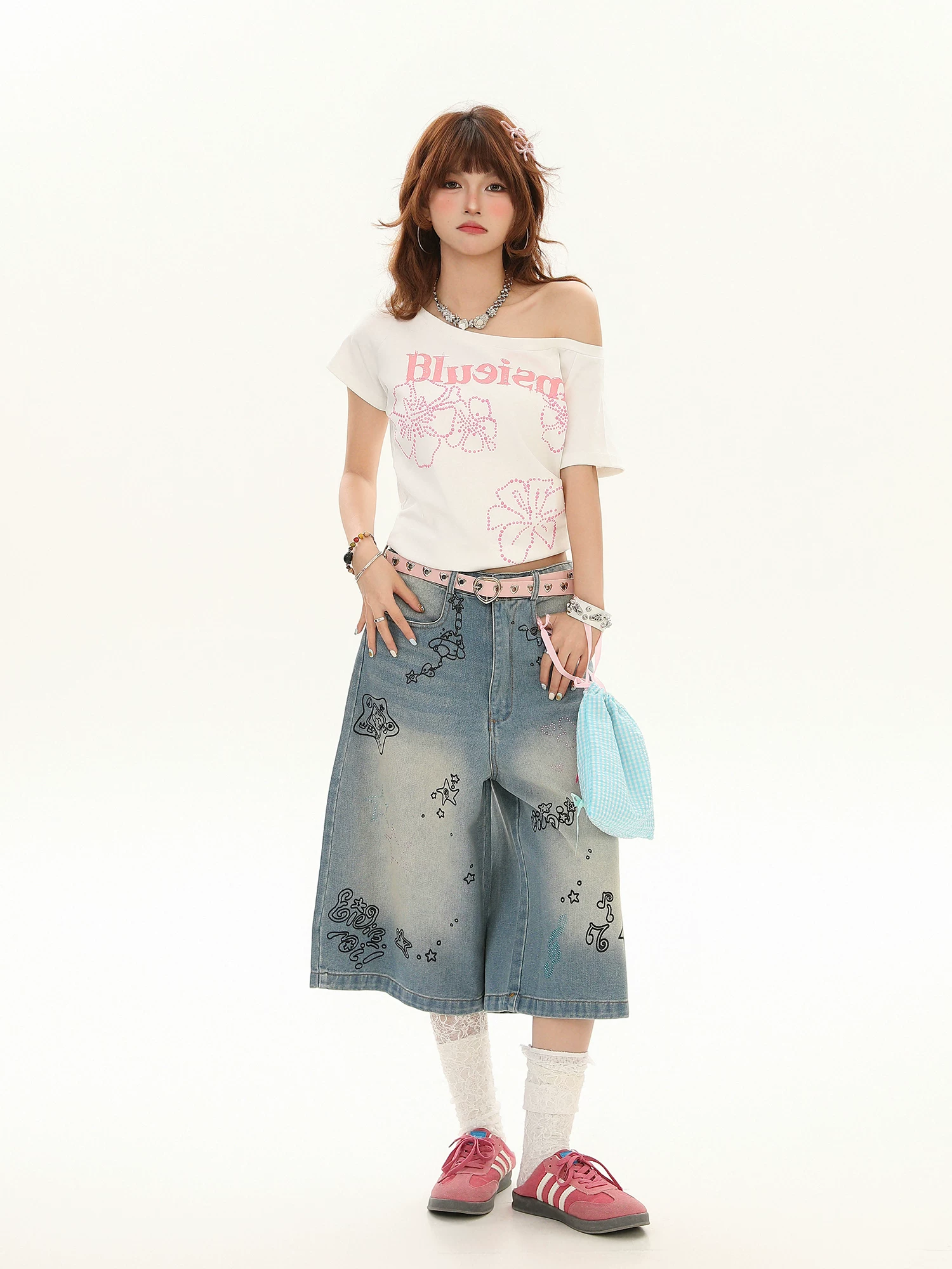 Quần short denim in chữ graffiti hợp thời trang dành cho nữ, quần ống rộng dáng suông rộng rãi mùa hè.