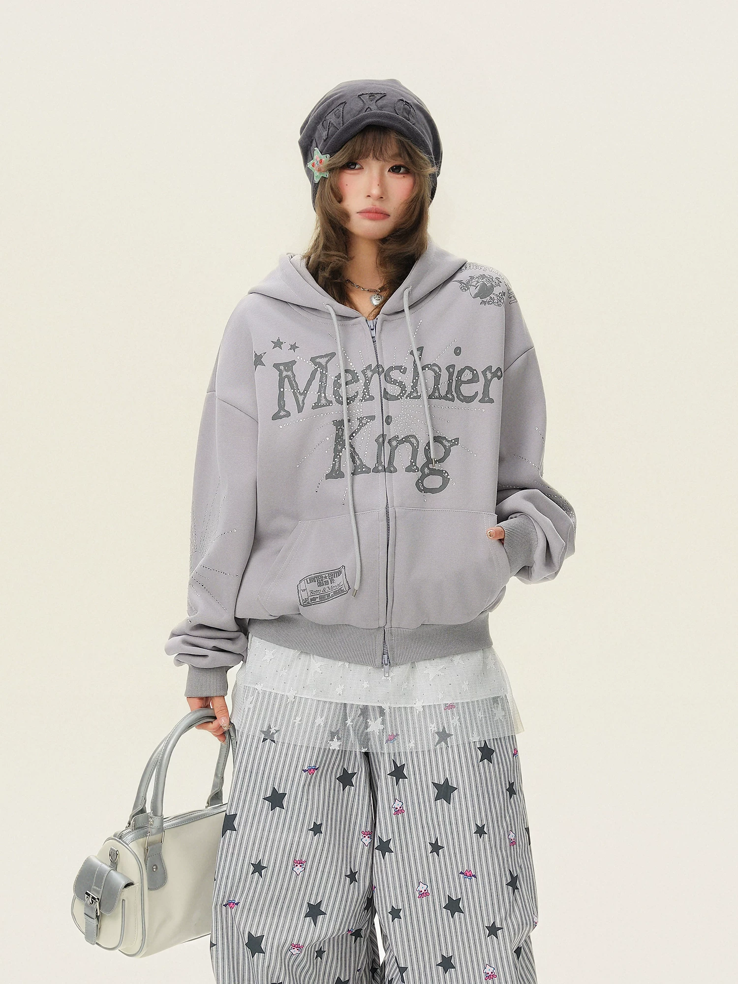 Áo khoác hoodie in chữ thời trang đính đá cho nữ, áo khoác cardigan dáng rộng thoải mái đa năng mùa xuân.