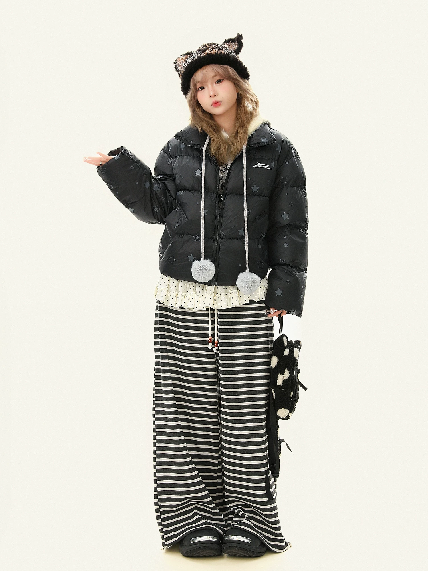 Áo khoác cotton cổ đứng in hình ngôi sao phong cách retro của Mỹ dành cho nữ, áo khoác cotton ấm áp mùa đông, áo khoác phao dáng rộng.
