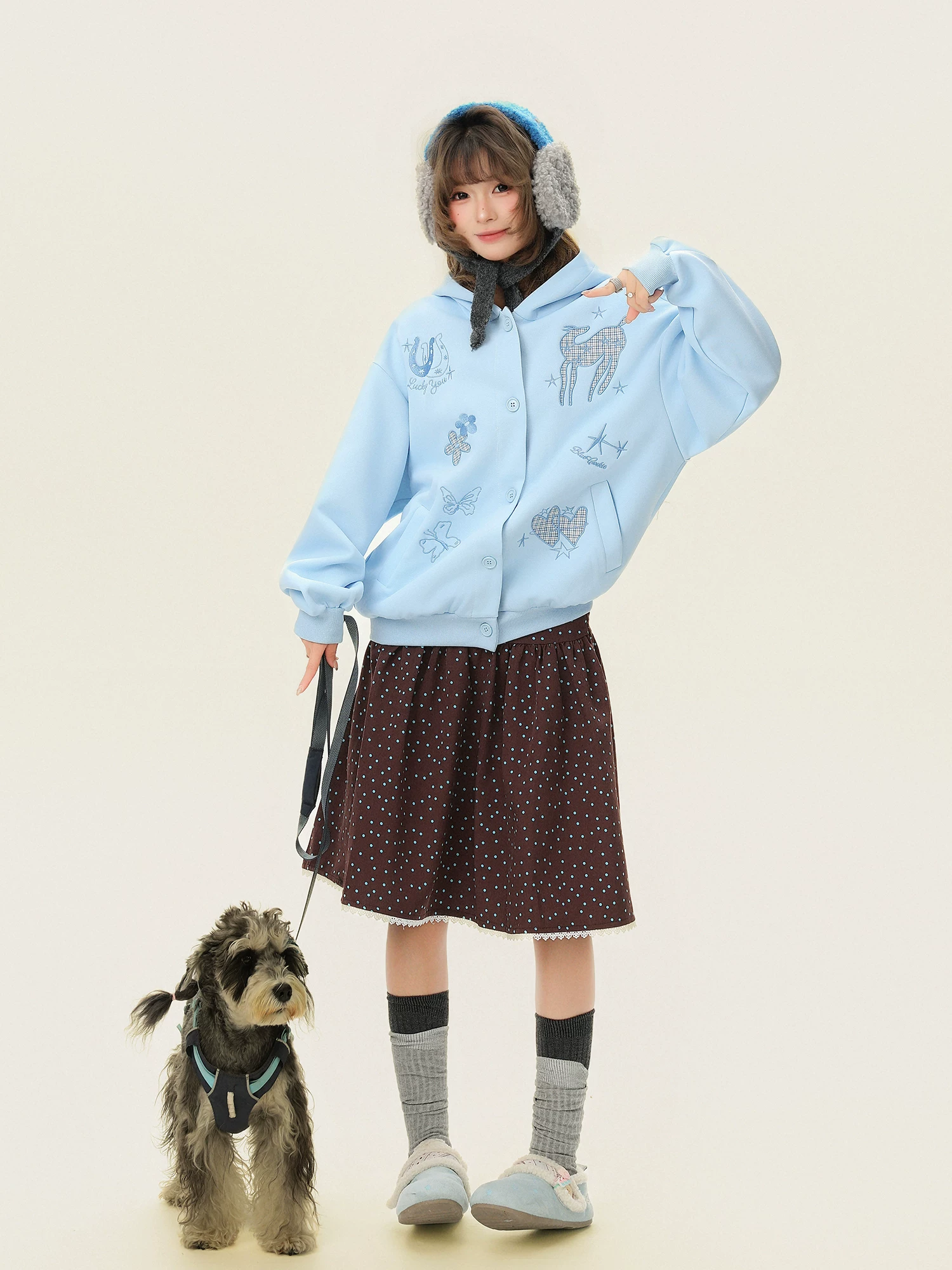 Áo khoác cardigan có mũ trùm đầu thêu họa tiết kẻ sọc màu sáng ngọt ngào dành cho nữ, kiểu dáng rộng rãi, đa năng, phong cách thường ngày.