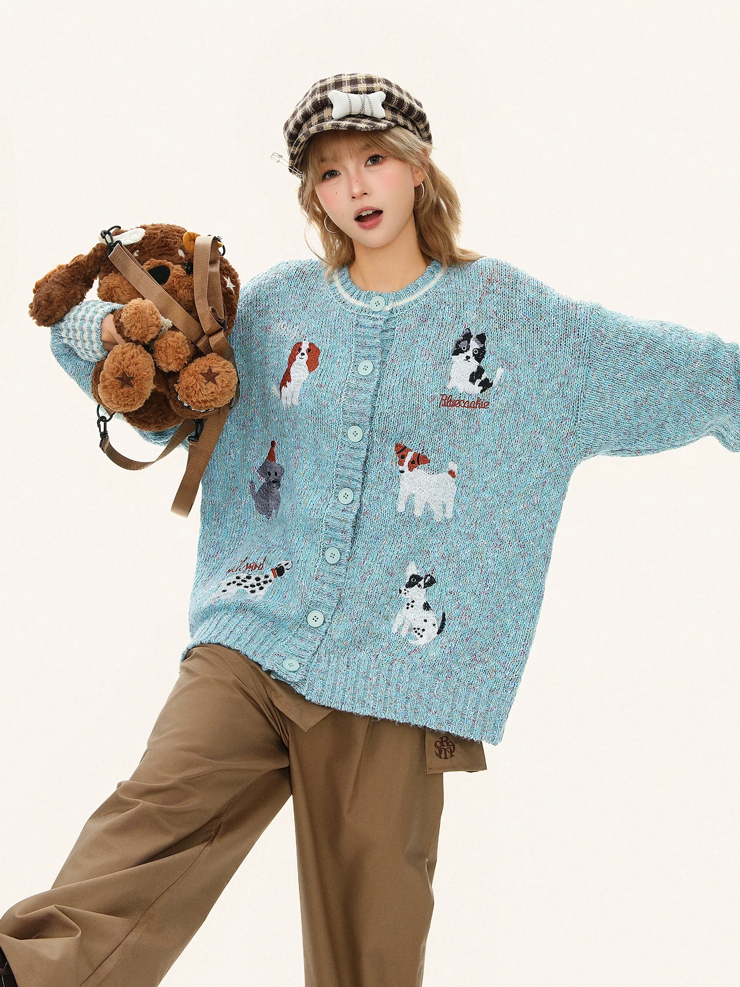Áo len cardigan thêu hình chú chó con dễ thương và tinh nghịch dành cho nữ, áo len cardigan dệt kim mềm mại, rộng rãi, thoải mái cho mùa đông.