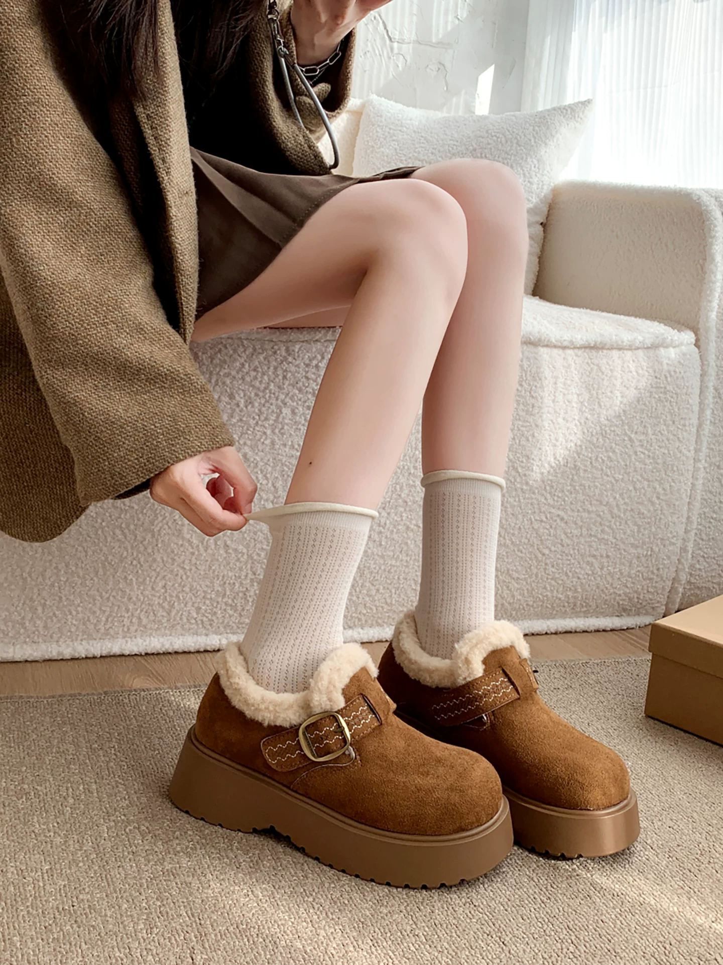 Giày bốt tuyết đế dày màu nâu đa năng kiểu cổ điển dành cho nữ, mẫu mới mùa đông 2025, lót lông cừu giữ ấm, dày dặn, kiểu Birkenstock, chất liệu cotton