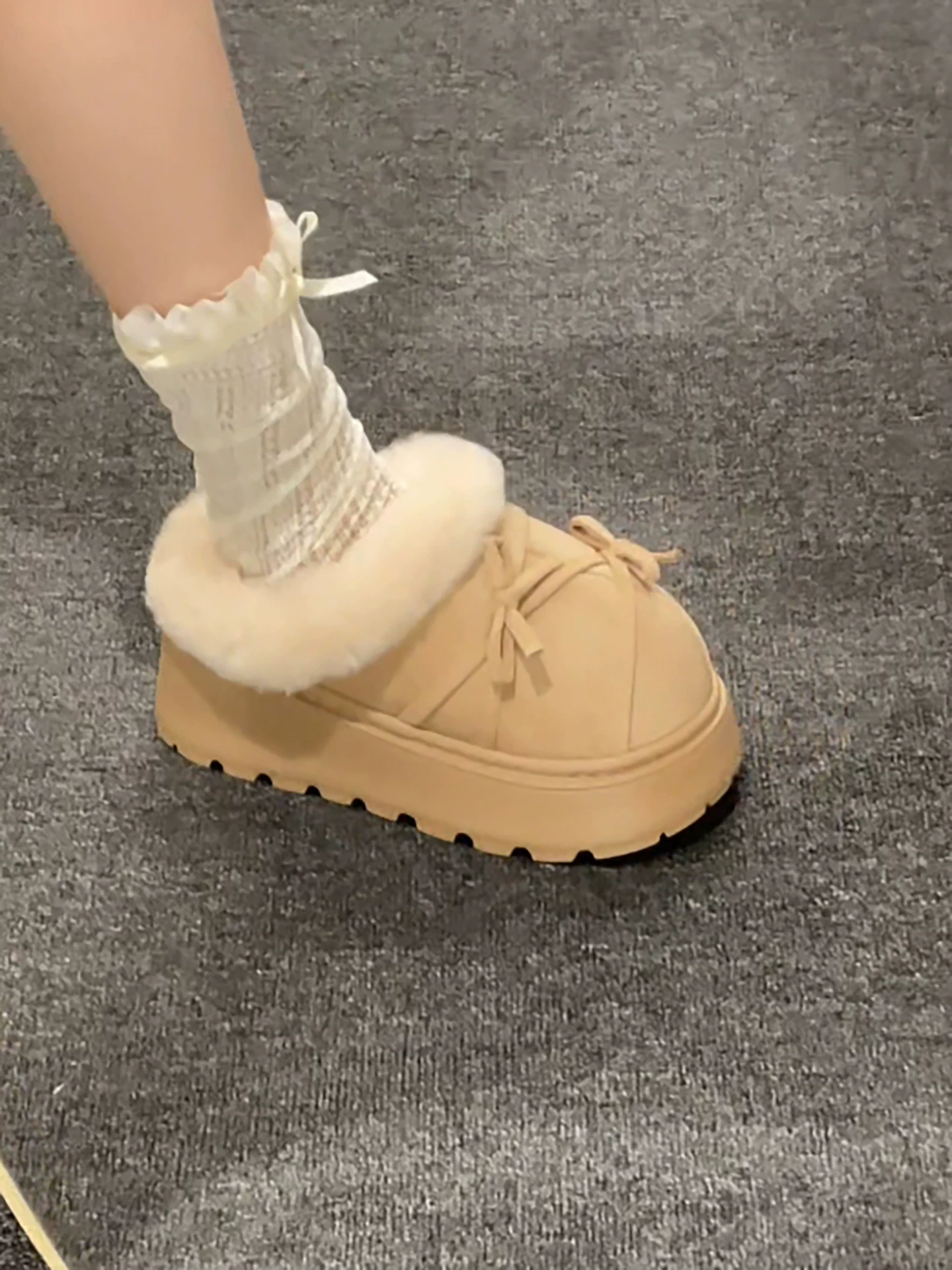 Dép lông dày đế dày chống trơn Nanzai Southern Retro dành cho nữ, dùng ngoài trời, dép bông tăng chiều cao đa năng mùa thu đông 2025.