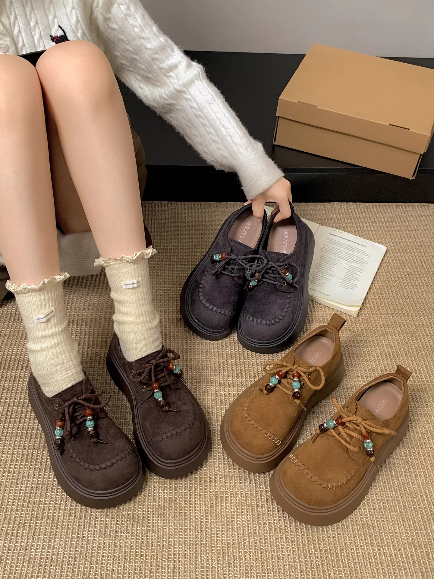Giày Birkenstock đế xuồng đa năng kiểu retro dành cho nữ, mẫu mới thu 2025, phối được với chân váy, đế mềm, mũi tròn, kiểu dáng đơn giản.