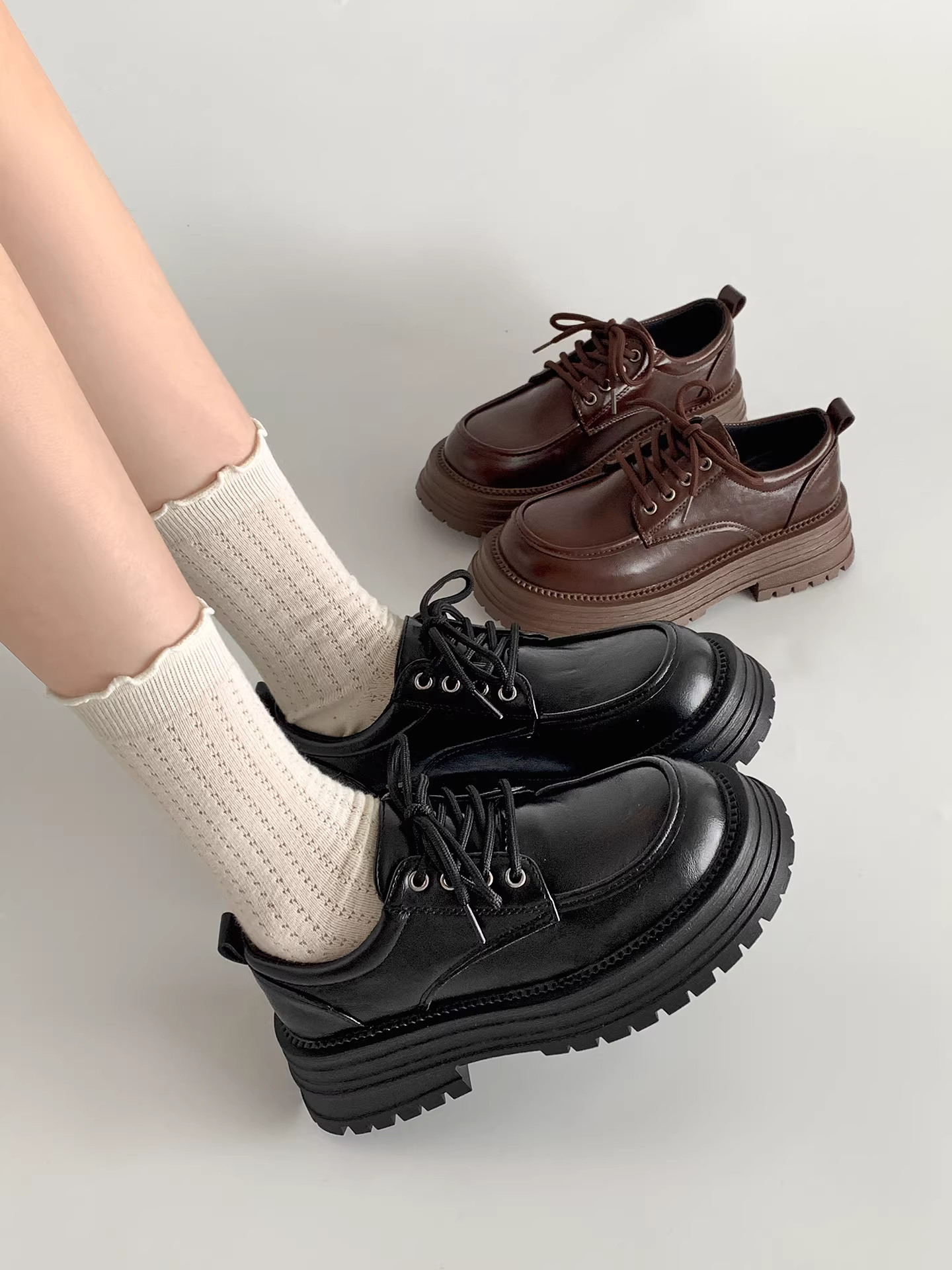 Giày da nữ đế xuồng chunky kiểu Anh đen, phong cách JK, mới năm 2025, đa năng, phối chân váy, tăng chiều cao, kiểu retro.