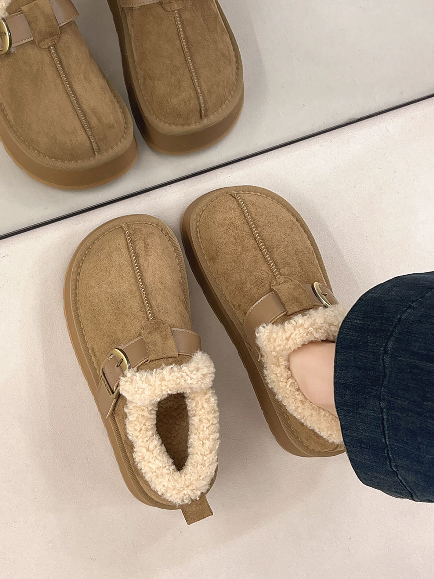 Giày bốt đi tuyết đế dày lót lông cừu kiểu cổ điển Nanzai dành cho nữ 2025 Giày cotton kiểu Birkenstock ấm áp mùa đông mới.