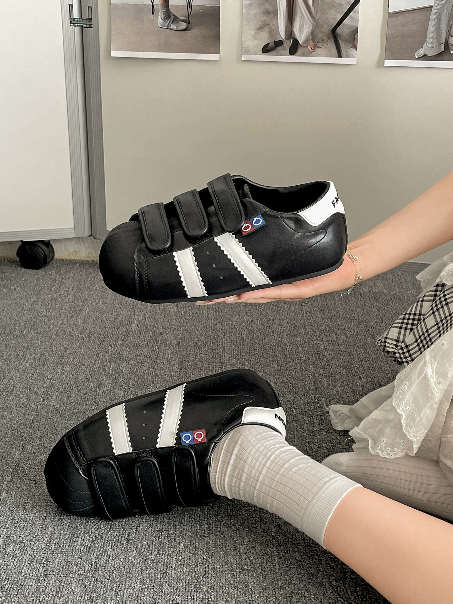 Giày thể thao Agande đế bằng tăng chiều cao kiểu retro đen dành cho nữ, mẫu mới mùa thu 2025, giày thể thao đế mềm phong cách thường ngày.