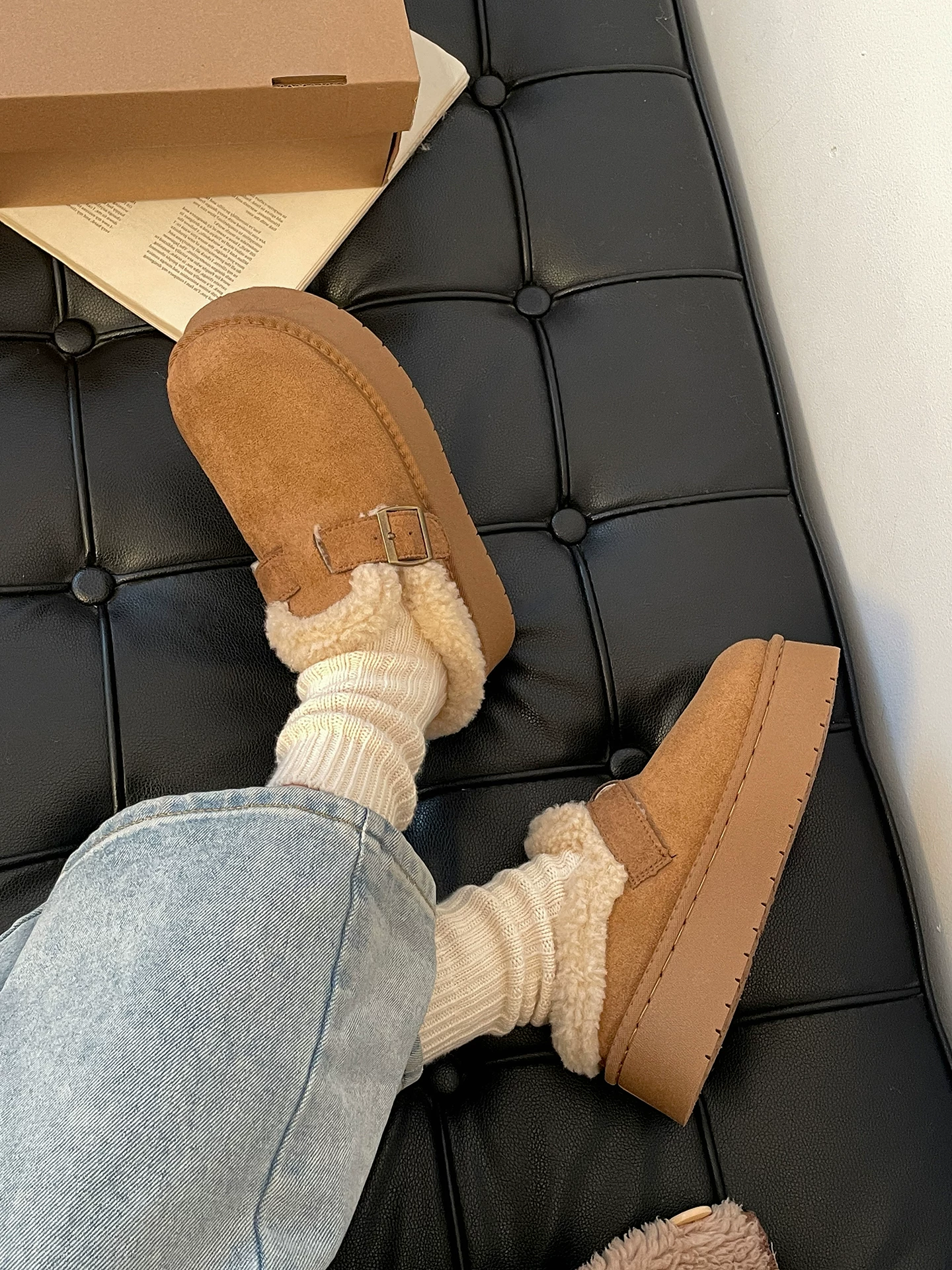 Dép lông dày đế dày màu nâu Nanzai Nanfang dành cho nữ, thích hợp để mang ngoài trời, dép bông kiểu Birkenstock ấm áp mùa đông mới năm 2025.