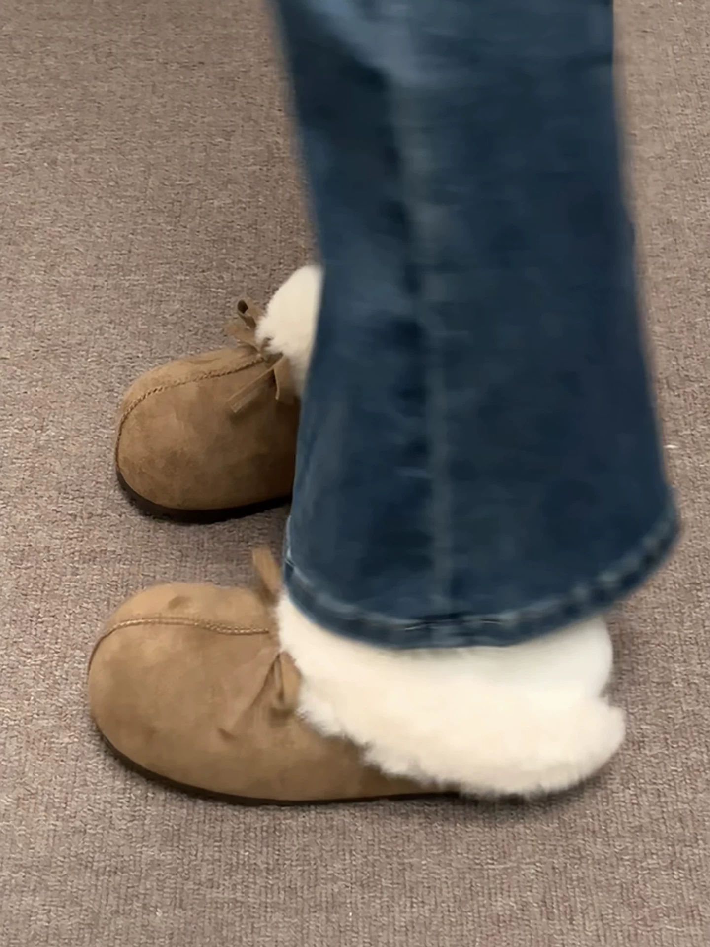 Giày Birkenstock đế dày nhung màu kaki cổ điển dành cho nữ, mẫu mới mùa đông 2025, giữ ấm, chống trơn, chất liệu len cotton