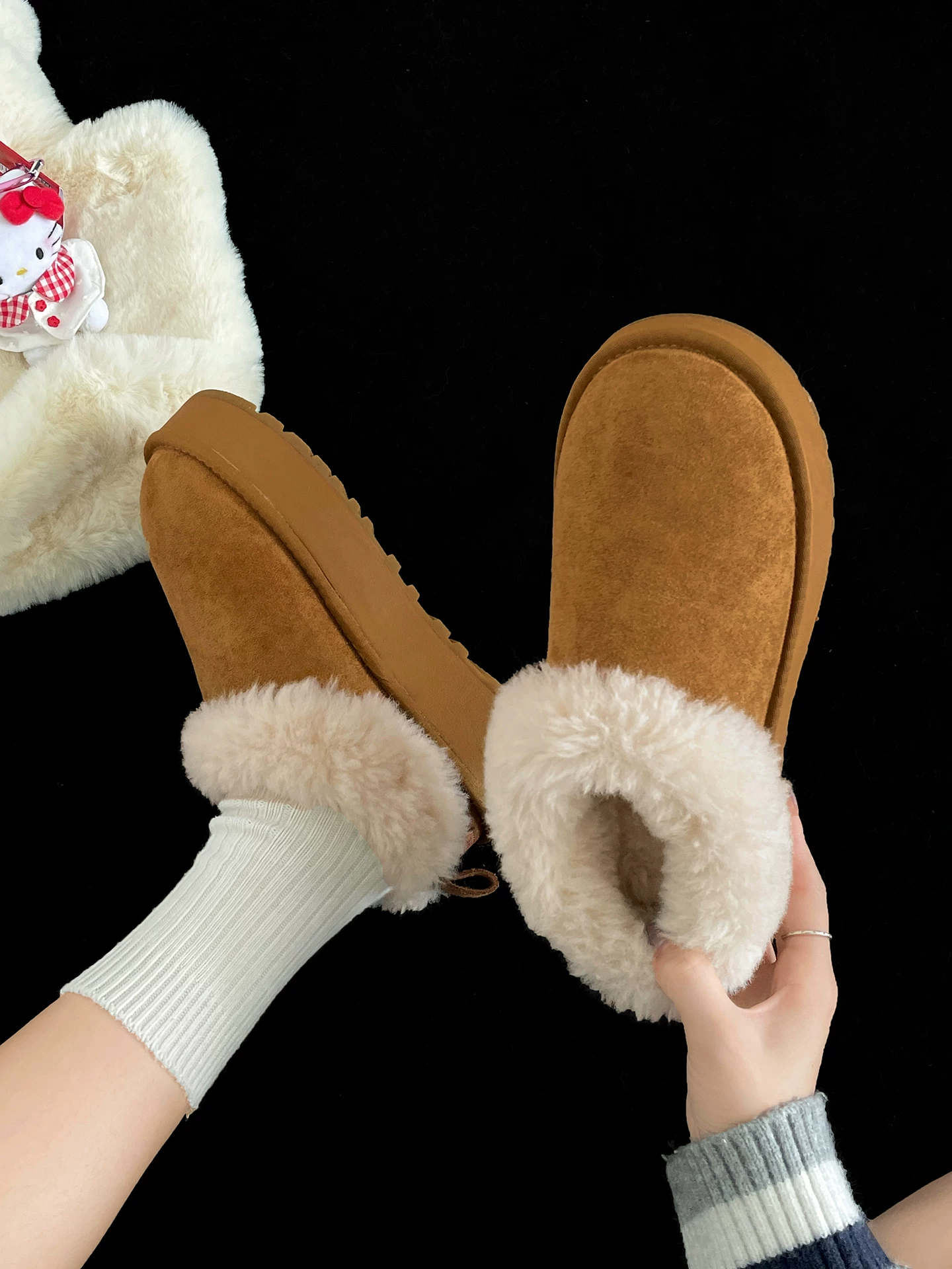 Dép nửa ống kiểu Birkenstock đế dày lót lông cừu dành cho nữ, mẫu mới thu đông 2025, giữ ấm khi đi ngoài trời, lót lông mềm mại