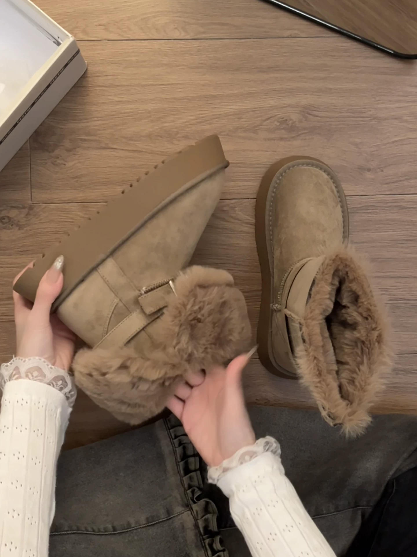 Giày bốt đi tuyết đế dày màu kaki cổ điển Nanzai dành cho nữ 2025 Giày cotton Birkenstock lót lông cừu ấm áp mùa đông mới.