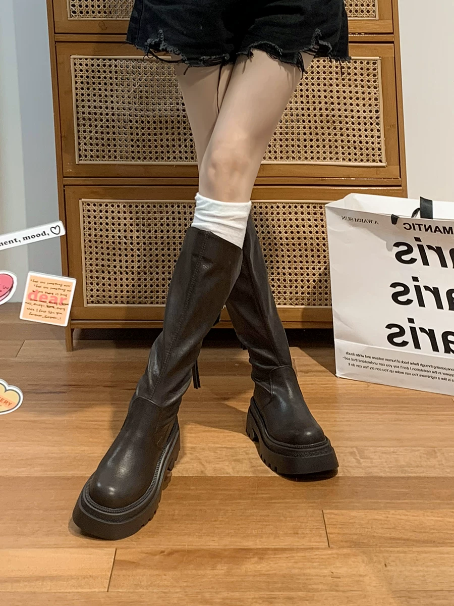 Giày bốt cao đến đầu gối cho nữ, kiểu dáng mới thu đông 2025, gót dày, đa năng, kiểu dáng nhỏ nhắn, giúp bạn trông thon gọn hơn, phong cách miền Nam.