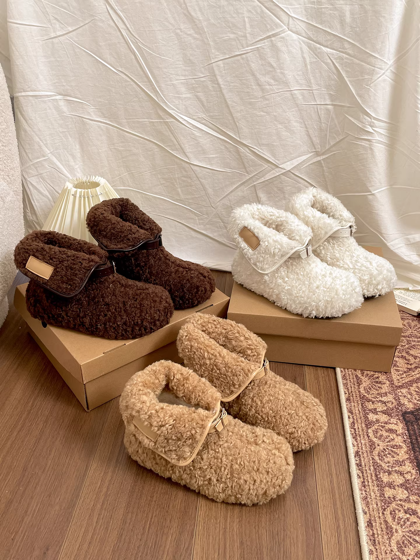 Giày bốt tuyết đế dày giữ ấm kiểu cổ điển dành cho nữ, mẫu mới mùa đông 2025, lót lông cừu, dày dặn, chất liệu len cotton