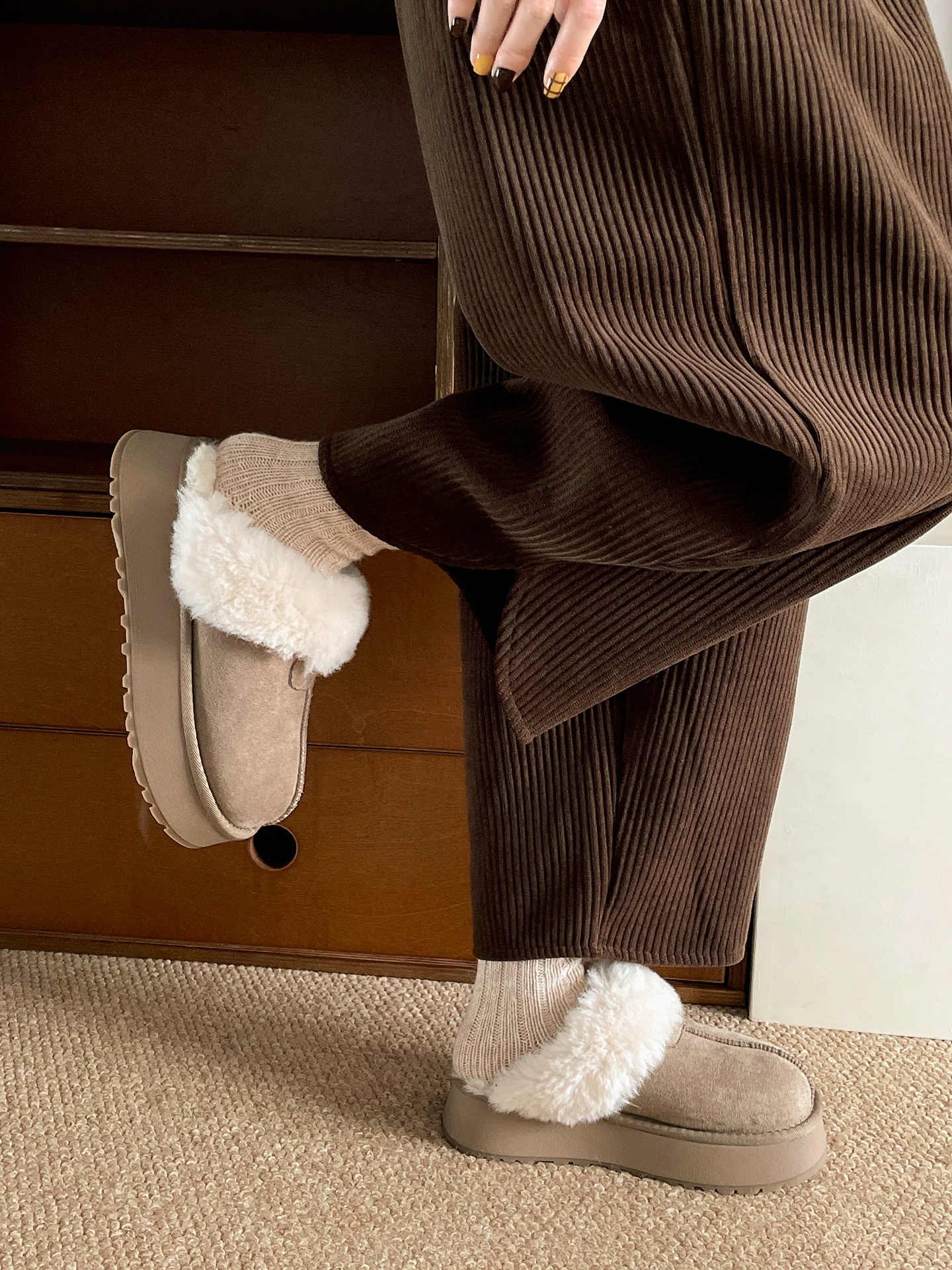 Dép lông dày đế cao kiểu cổ điển Nam Trung Quốc dành cho nữ 2025, giữ ấm mùa đông, đi ngoài trời, kiểu Birkenstock, chất liệu cotton