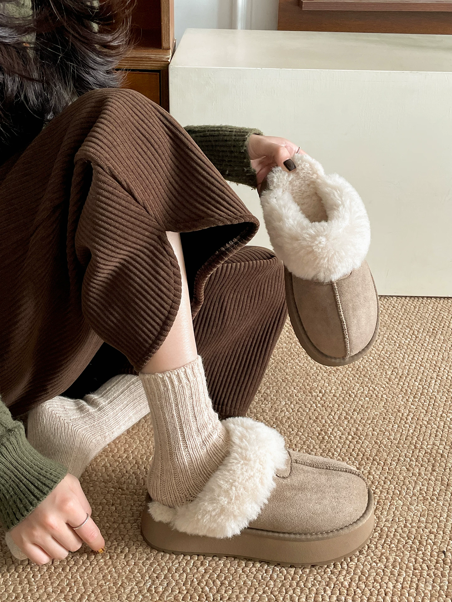 Dép lông dày đế cao kiểu cổ điển Nam Trung Quốc dành cho nữ 2025, giữ ấm mùa đông, đi ngoài trời, kiểu Birkenstock, chất liệu cotton