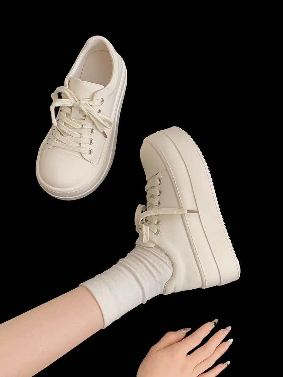 Giày thể thao nữ đế dày Nanzai retro màu trắng, mẫu mới thu 2025, đa năng, nhẹ, phong cách thường ngày.