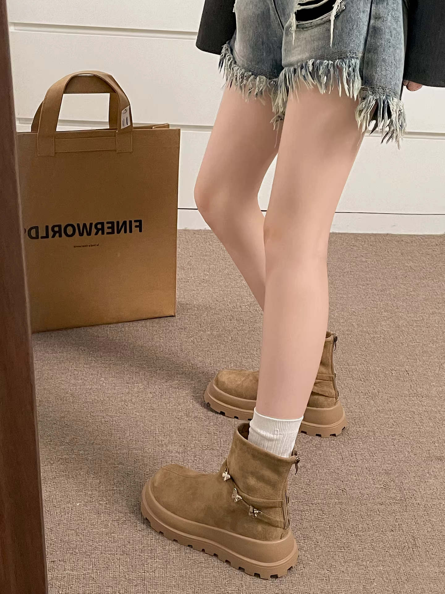 Giày bốt đế dày phong cách Anh cổ điển Nanzai dành cho nữ 2025 Giày bốt ngắn đế mềm đa năng mùa thu đông mới để phối với váy