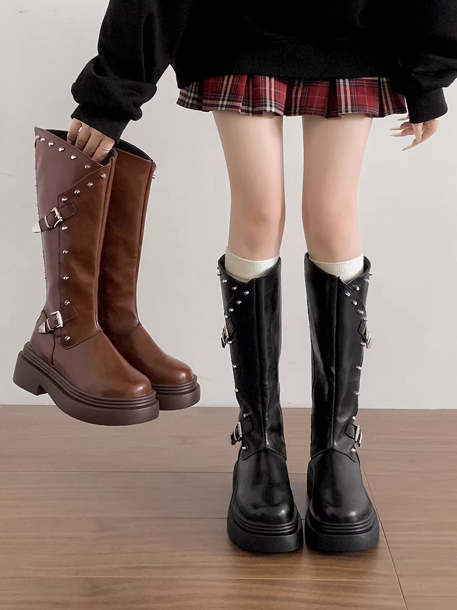 Giày bốt cao đến đầu gối đế xuồng chunky retro thời thượng màu đen dành cho nữ, mẫu mới thu đông 2025, tăng chiều cao, tôn dáng, kiểu dáng chữ V, kiểu dáng cưỡi ngựa