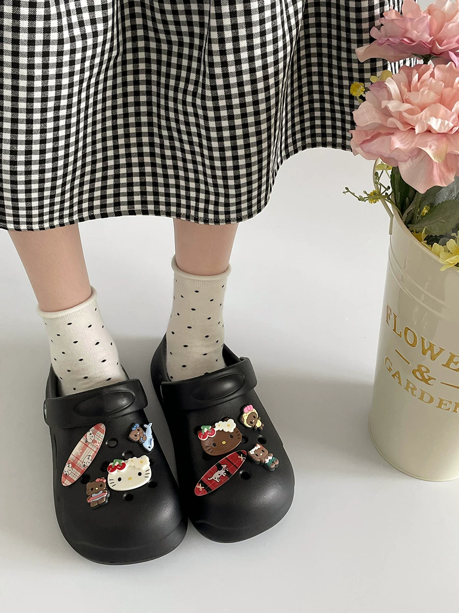 Dép clog đế dày siêu hot của người nổi tiếng mạng xã hội, mẫu mới hè 2025, đi ngoài trời, dễ thương và thoải mái, kiểu kín mũi.